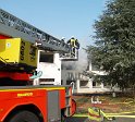 Feuer in leerstehenden Firmengebaeude Koeln Ostheim P09